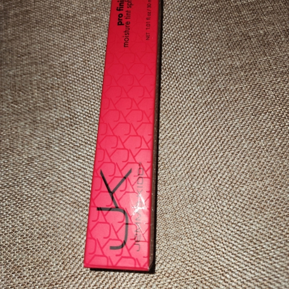 JEMMA KIDD Pro Finish Moisture Foundation , MEDIUM